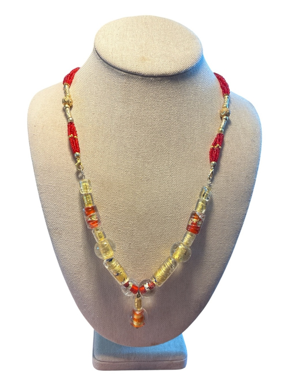 🔵 Red and Gold Glass Bead Necklace